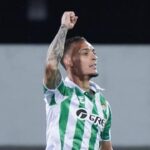 091791600_1746757929-Real_Betis_vs_Fiorentina-6