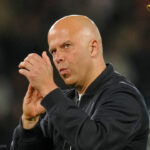 Arne Slot Tinggalkan Liverpool